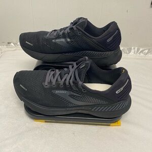 Brooks Adrenaline GTS 22 triple black womens running shoes size 10.5 medium (D)